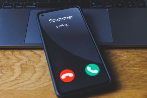 Cell phone with Scammer as the caller ID